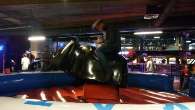 Бык набросился на Егора! Смотреть всем! смотреть онлайн