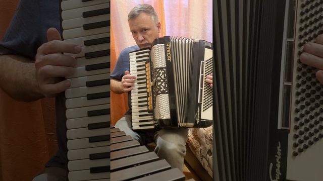 Шикарный аккордеон Horch 4-х голосный Мюзетный смотреть онлайн