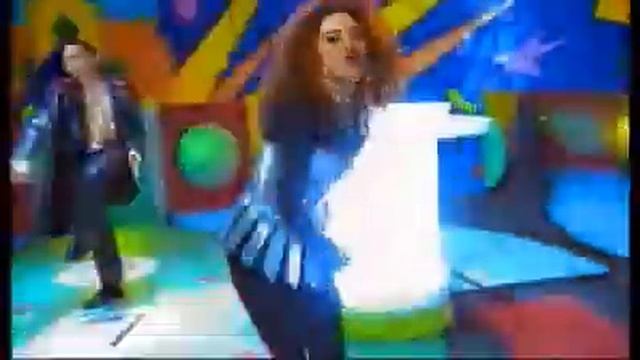 Кот Продолжает Строчки Песни