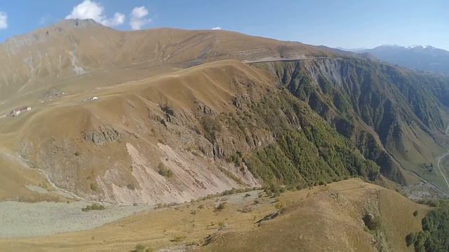 048626 3p gudauri paragliding полет гудаури skyatlantida com بالمظلات، جورجيا بالمظلات смотреть онлайн