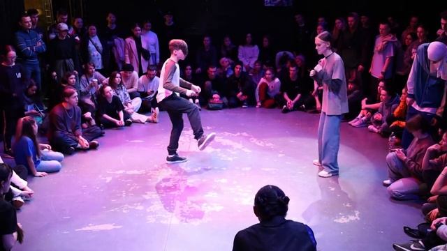 Прояви себя Hip-Hop Students 1/4: ArSee VS Карпова Настя смотреть онлайн