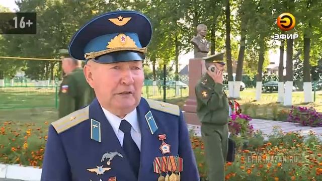В Казани открыли бюст Марату Ахметшину смотреть онлайн