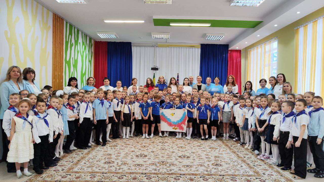 Торжественная линейка посвящения в Орлята-дошколята в МБДОУ д/с "Сурская сказка" с. Засечное смотреть онлайн