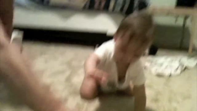 Alena's First Crawl 9-13-09 смотреть онлайн