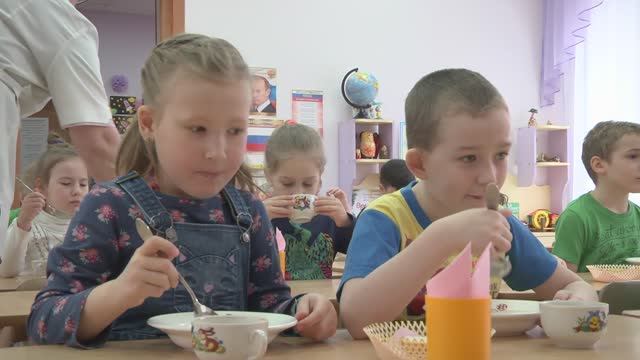 ОДИН ДЕНЬ из жизни садика МАДОУ № 44 Химки - 2017 г. 🌻☀️🐝 смотреть онлайн