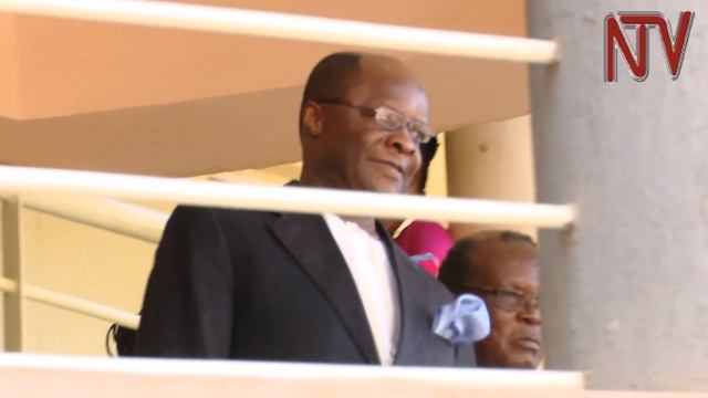 Kabaka asiimye nalambulako ku musajja we Ssebaana Kizito смотреть онлайн