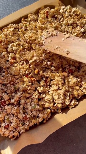 ИДЕАЛЬНАЯ ГРАНОЛА🤤ЗАВТРАК ДЛЯ ВСЕЙ СЕМЬИ👍 #завтрак #гранола #рецептзавтрака #полезнаяеда смотреть онлайн