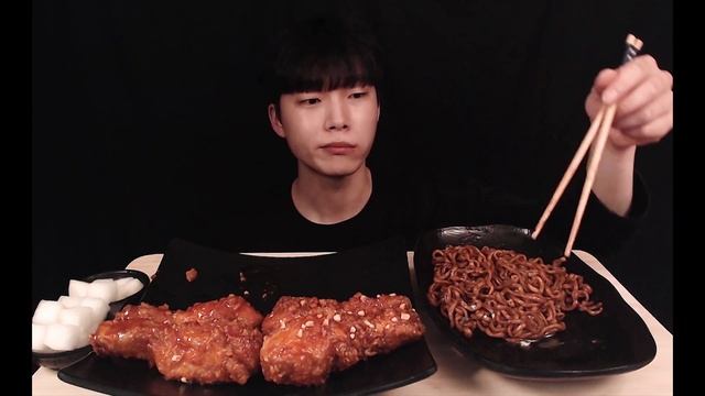 ASMR MUKBANG BBQ 황금올리브 양념닭다리 치킨 짜파게티 먹방 смотреть онлайн