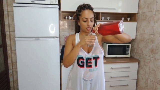 MINHA BLUSA FICOU MOLHADINHA!!!