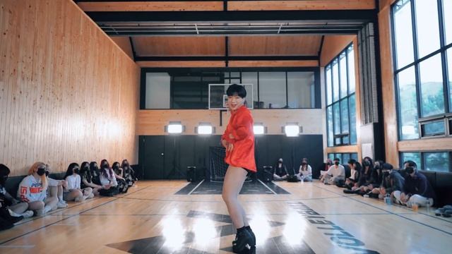 [4K 레드크루] Chung Ha(청하) - PLAY (플레이) | 강용&관효 Duet Cover | [4X4 ONLINE BUSKING] смотреть онлайн