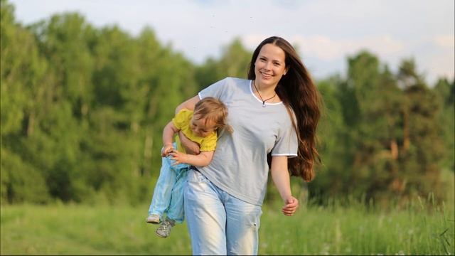 Спогади про минуле. На украинском языке. Женитьба и синие сандалии.