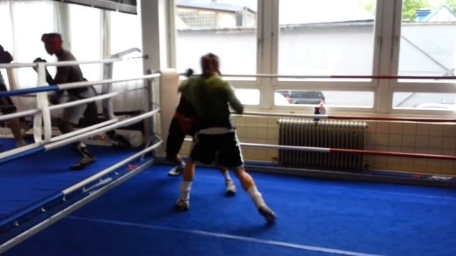 Noor A. Sakhizadah | Ghulam Hussain Profi-Box-Sparring in Hamburg on 13.05.2013 in Club of EC BOXIN смотреть онлайн