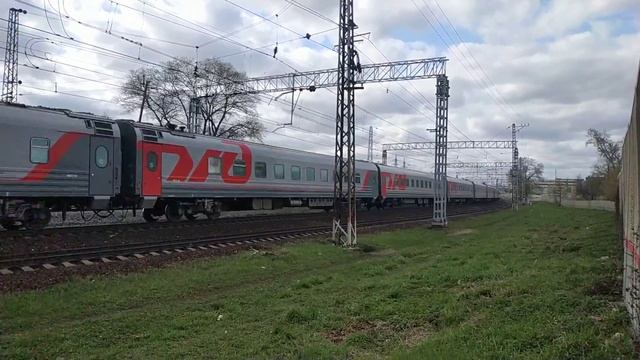 ЧС7-008 с поездом Москва-Белгород "Дневной экспресс". смотреть онлайн