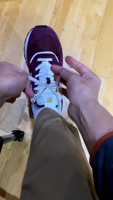 NEW BALANCE | Unboxing - 574 Legacy burgundy (뉴발란스 | 언박싱 - 574 레거시 버건디) #shorts #unboxing смотреть онлайн