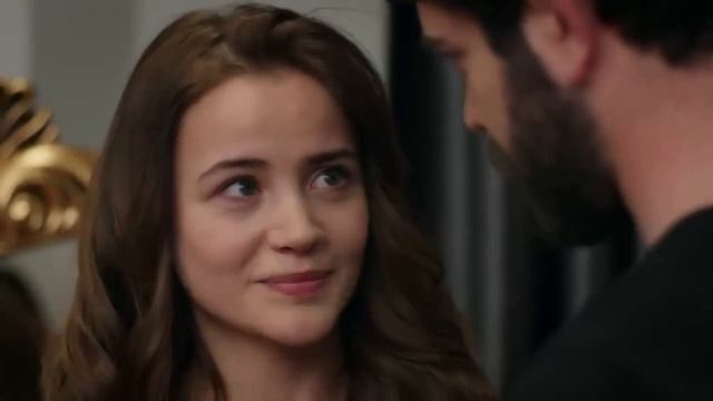 KAN ÇİÇEKLERİ 131 - Dilan and Baran look at each other with eyes full of love. 😍🔥 смотреть онлайн