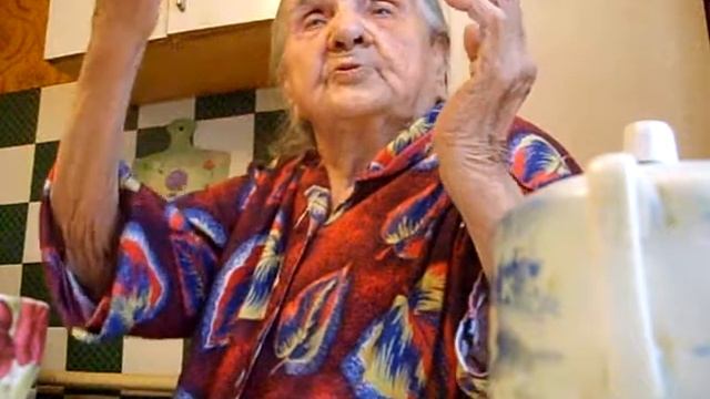Бабушке 99.5 лет..про  америку..и.про китай