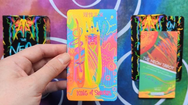 The Neon Tarot - Silent Flip-through смотреть онлайн