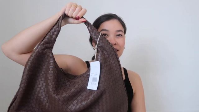 my first bottega bag & unboxing | Aurelie Diaries смотреть онлайн