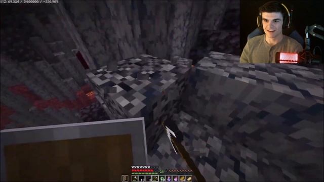 Reaction to Dream vs 4 Hunters FINALE (Dream Minecraft Manhunt) смотреть онлайн