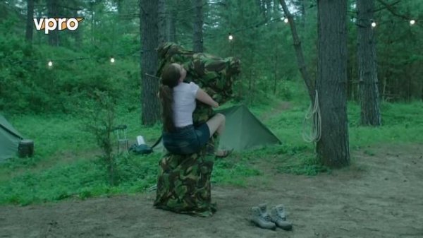 Toren C Behind the scenes: Maike krijgt een kontje