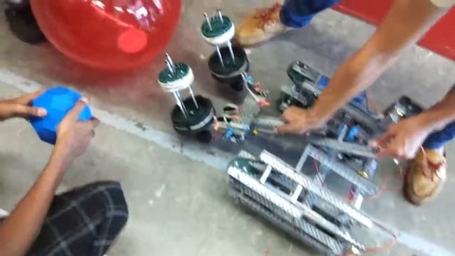 Vex Toss Up: Side Rollers Test 4 смотреть онлайн