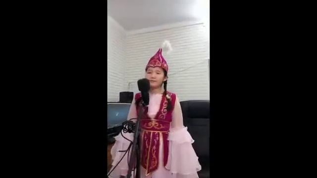 Ана сен бақыттысың.Мұқағали Мақатаев.Жеткерген Әйгерім. смотреть онлайн