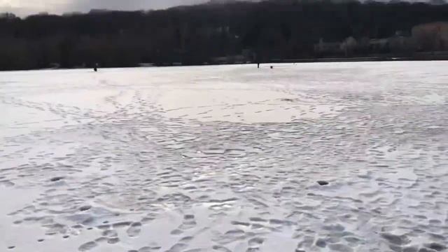 З ВАЛЮШКОЮ НА КАРАСЯ. смотреть онлайн