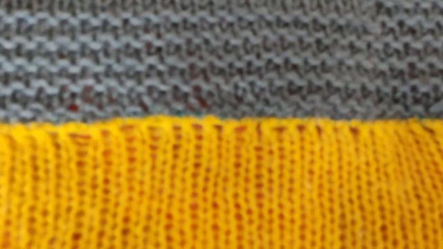 Обзор пледа из квадратов, связанных на вязальной машине Нева-5. Использованы остатки пряжи смотреть онлайн