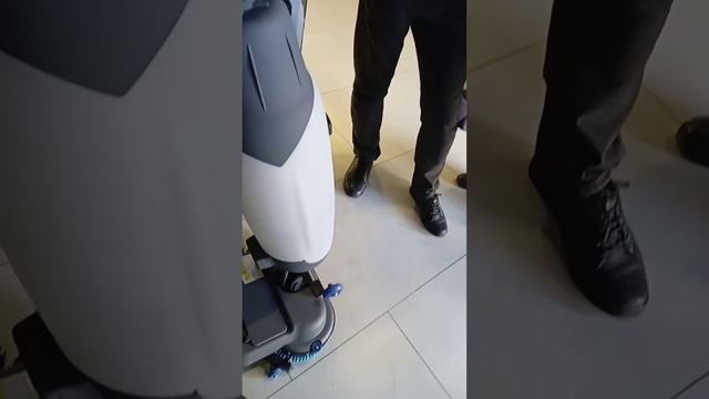 Мобильная поломоечная машина VinnerMyer S430B часть 3 смотреть онлайн