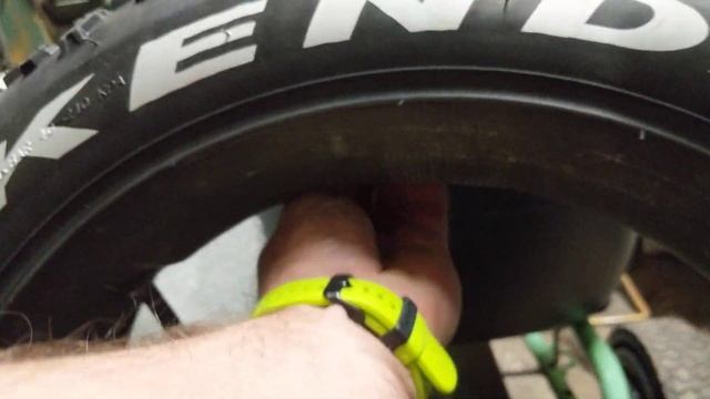 Quick First Look at the 100/80 r16 Moto Tyres I bought for only £30 each! смотреть онлайн
