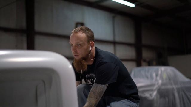 Factory Five Racing '35 Truck - 11 Days Until SEMA - Today We Paint! смотреть онлайн