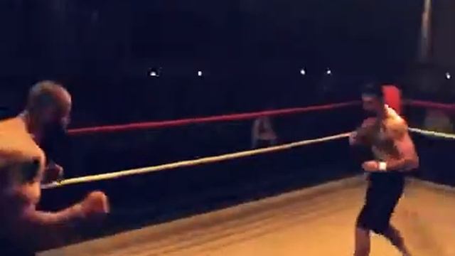 Roy Jones Jr Can't Be Touched смотреть онлайн