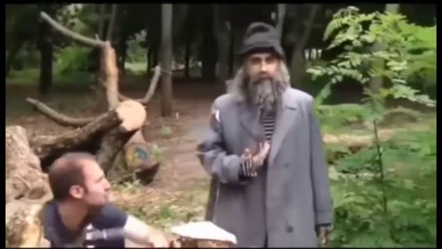 мем- Вы чё мой гриб снимаете?