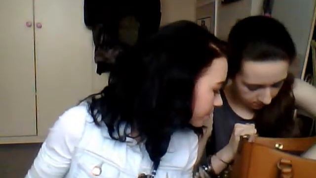 WHAT'S IN MY BAG?? XX смотреть онлайн