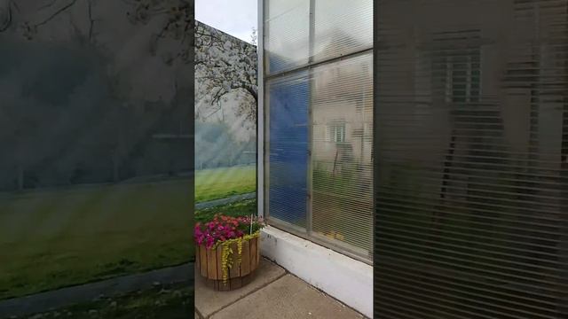 ...Куда уходит детство?В какие города?🤔😎🤗Не стоит волноваться:оно вернётся в преклонные года👨👦👦 смотреть онлайн