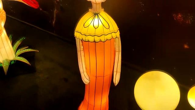 121  Девушка гриб