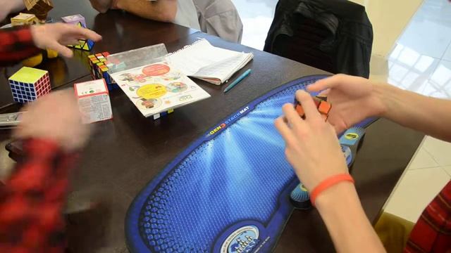 Иван Мизяков - 3х3х3 20.72 смотреть онлайн