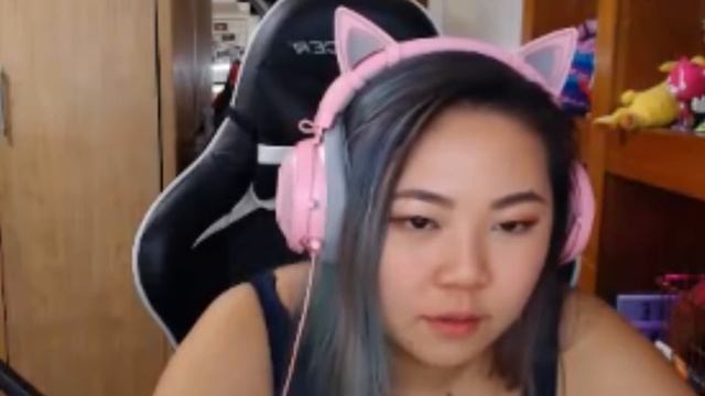 DESAFIEI UMA GAROTA DE 11 ANOS PRO PLAYER! - FORTNITE смотреть онлайн