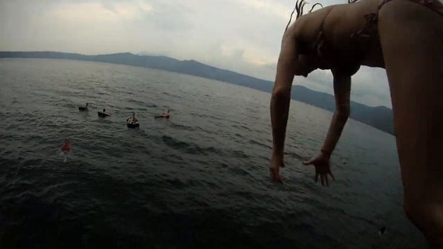 Girl Attempts Double Front Flip смотреть онлайн