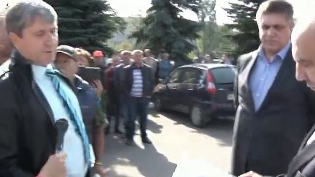 ГОРНЯКИ «КРАСНОЛИМАНСКОЙ» ПРОГНАЛИ С ШАХТЫ НОВОГО ДИРЕКТОРА