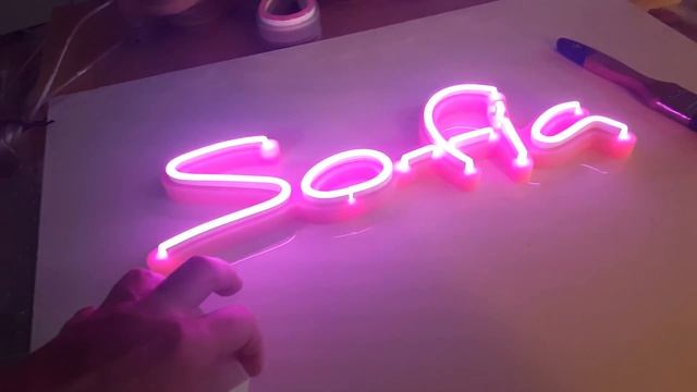 ROTULO LED NEON FLEX NOMBRE ¨SOFIA ¨ 41X15 cm REFB-2173-0-5 SOPORTE RECORTADO смотреть онлайн