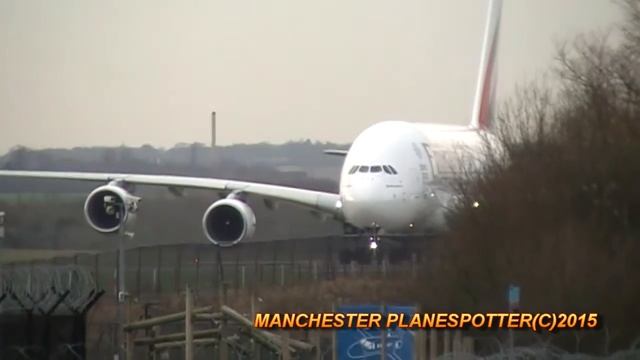 Emirates Airbus A380-861 A6-EOI On EK17 Landing + Taxing At Manchester Airport On 28/12/2015 смотреть онлайн