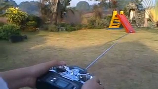 Lama V4 Double Swashplate mod - Outdoor Hover Tests смотреть онлайн