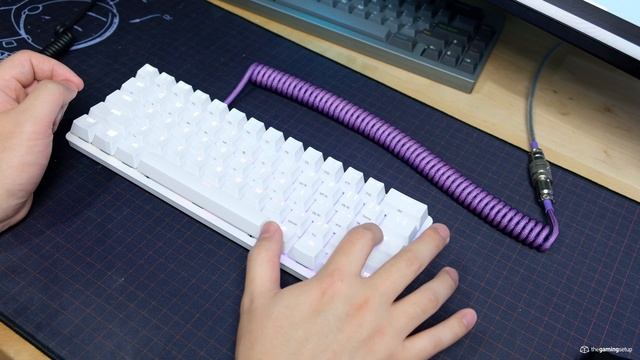 Razer Huntsman Mini - Typing Sound Test  (Razer Clicky Optical Purple)