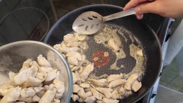 Creamy Mushroom Chicken Recipe | One Pan Chicken Recipe смотреть онлайн