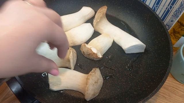 Грибы вкуснее мяса | ЕРИНГИ (Эринги) в пармезане | закуска из грибов за 5 минут смотреть онлайн