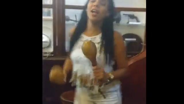 Musica en las calles de Habana Vieja, Cuba смотреть онлайн