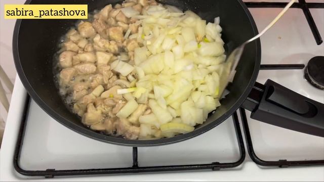 Готовим Пасту “Феттуччине” с Курицей и Грибами в Сметанный соус.Казакша рецепт. смотреть онлайн