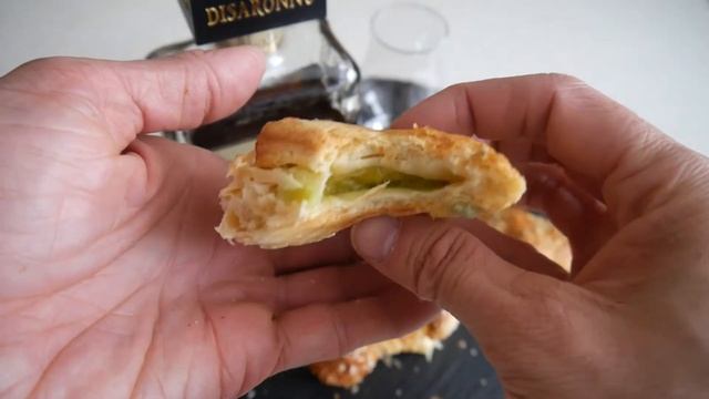 Italian Food Taste Test | Cornetti & Amaretto | Food & Drink смотреть онлайн