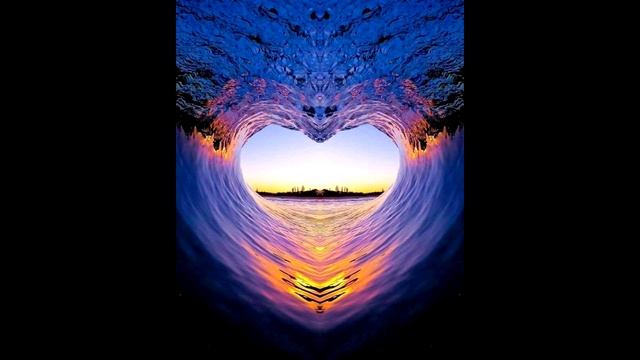 Поэзия  И ЦЕЛЫЙ МИР ЗАБЫТ и ОБЕСТОЧЕН 2023 К  Самунджян, Елена Касьян